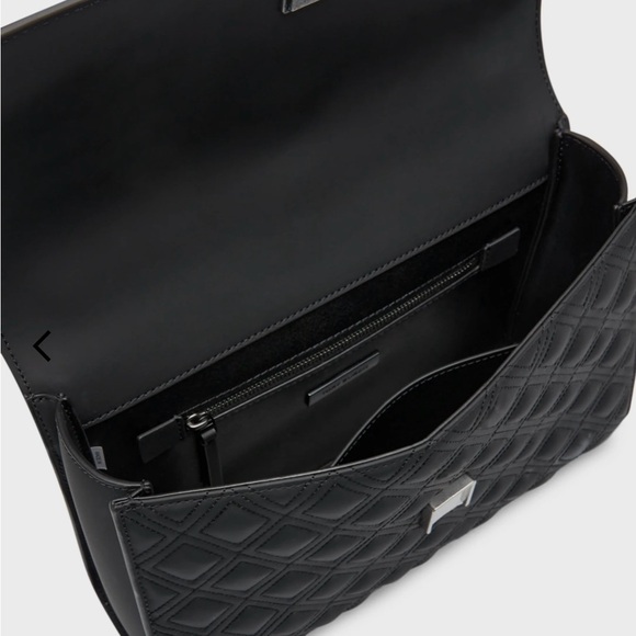 Tori Burch Fleming Bag excellent condition comes with dust bag - Picture 3 of 8